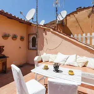 https://bastianelli-home-petite-navona.it-romehotels.com